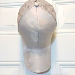 Silver camo print ballcap